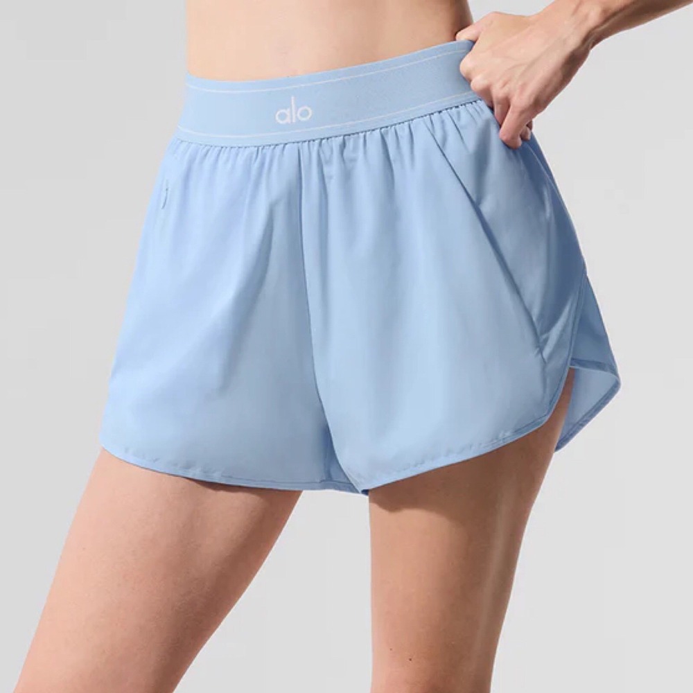 Alo Yoga Match Point Short Seashell Blue XS